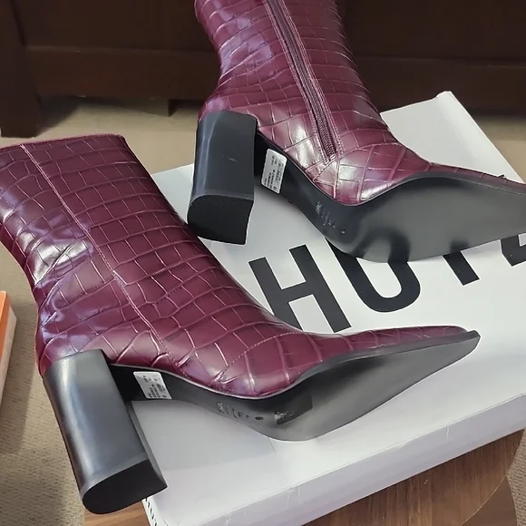 SCHUTZ LEATHER FAUX CROC BLOCK HEEL - Picture 8 of 9